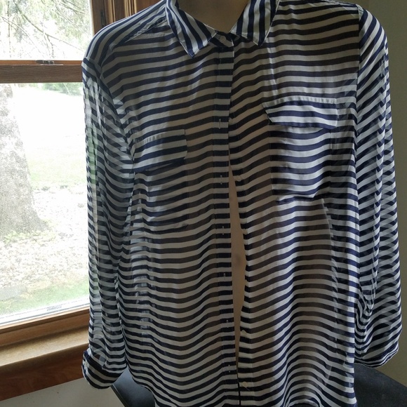 Plus size blouse. - Picture 5 of 7